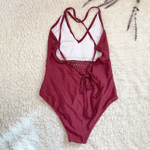 Cupshe red maroon v-neck one piece swimsuit with see through mid section - Picture 2 of 4